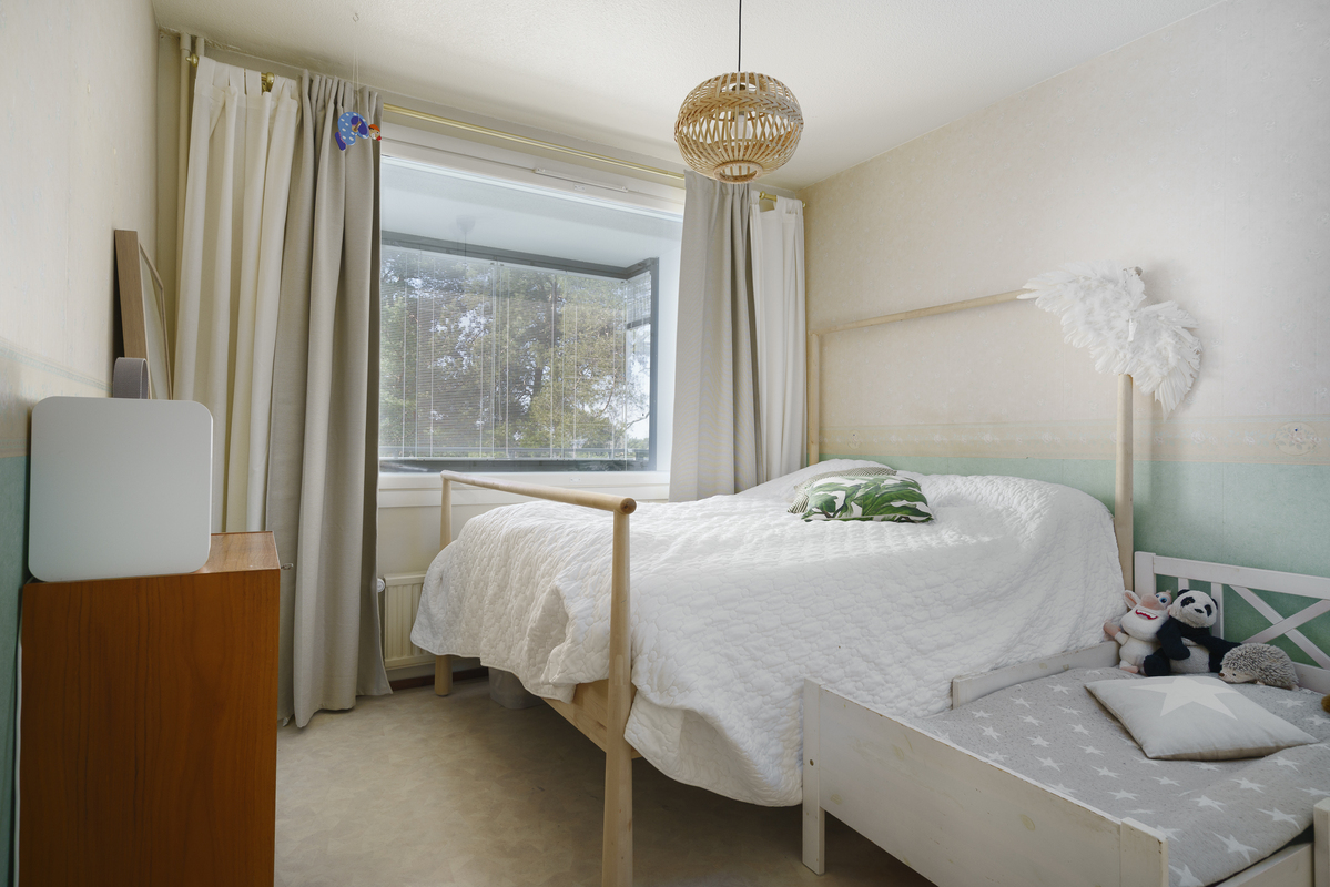 Verhon takaa mennään parvekkeelle.