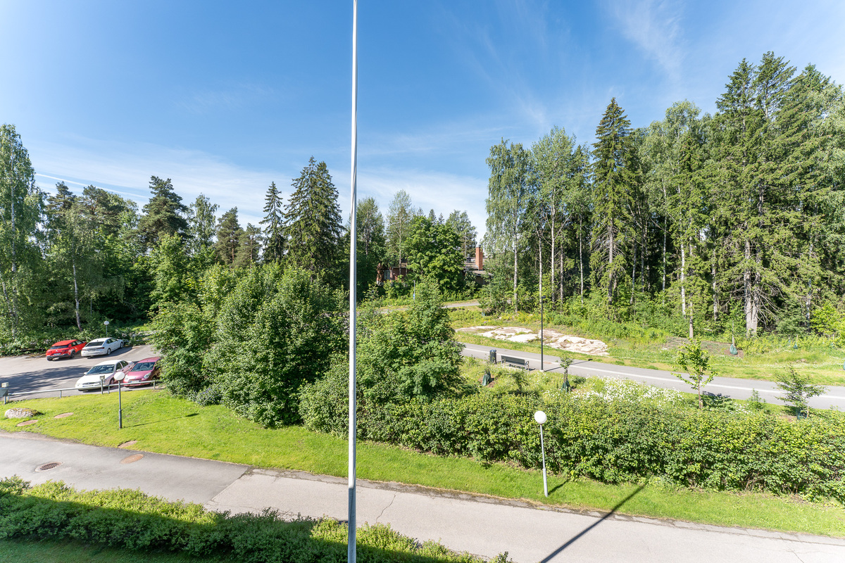 Parvekkeen näkymä länteen