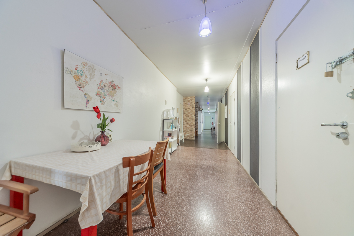 Majatalon käytävä