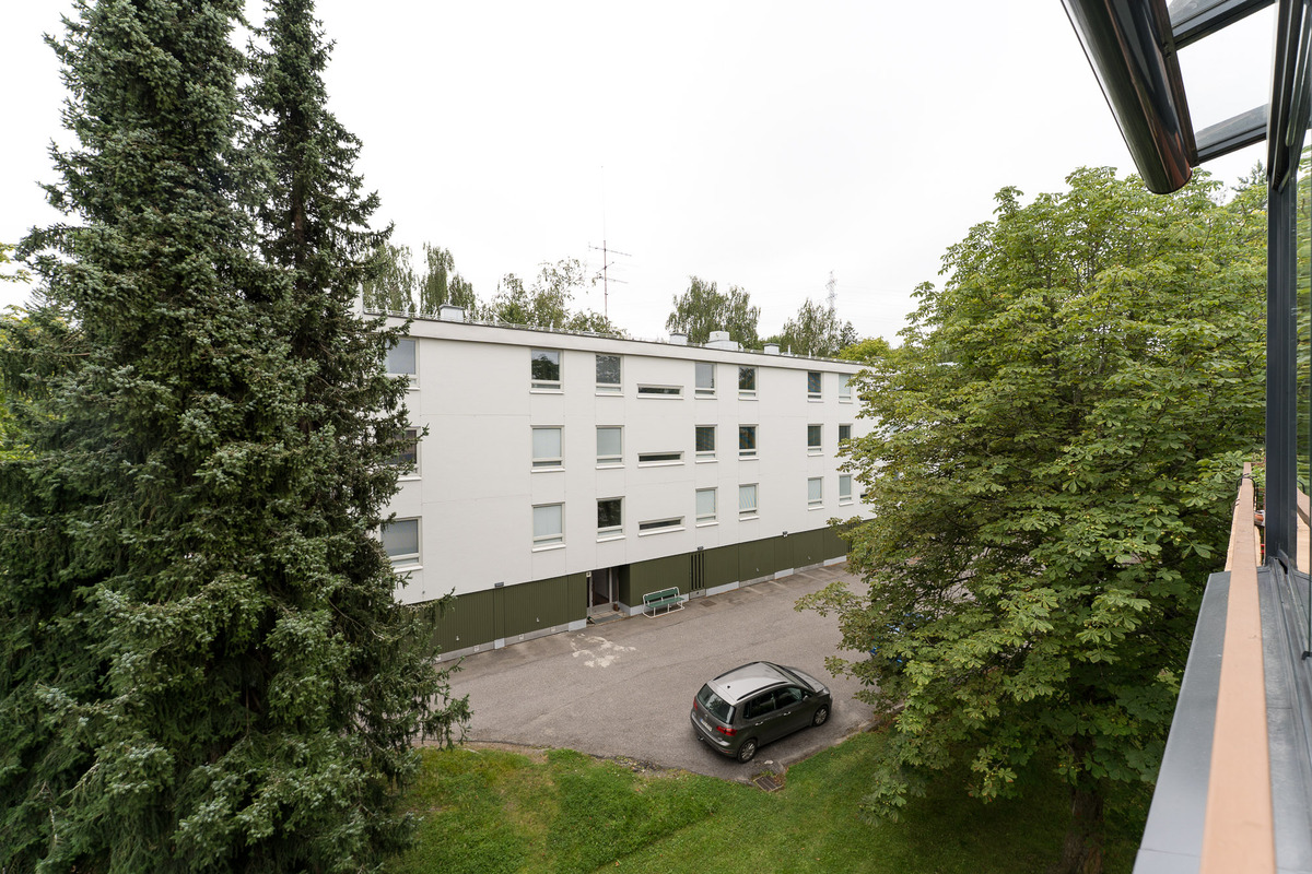 Parvekenäkymä etelään