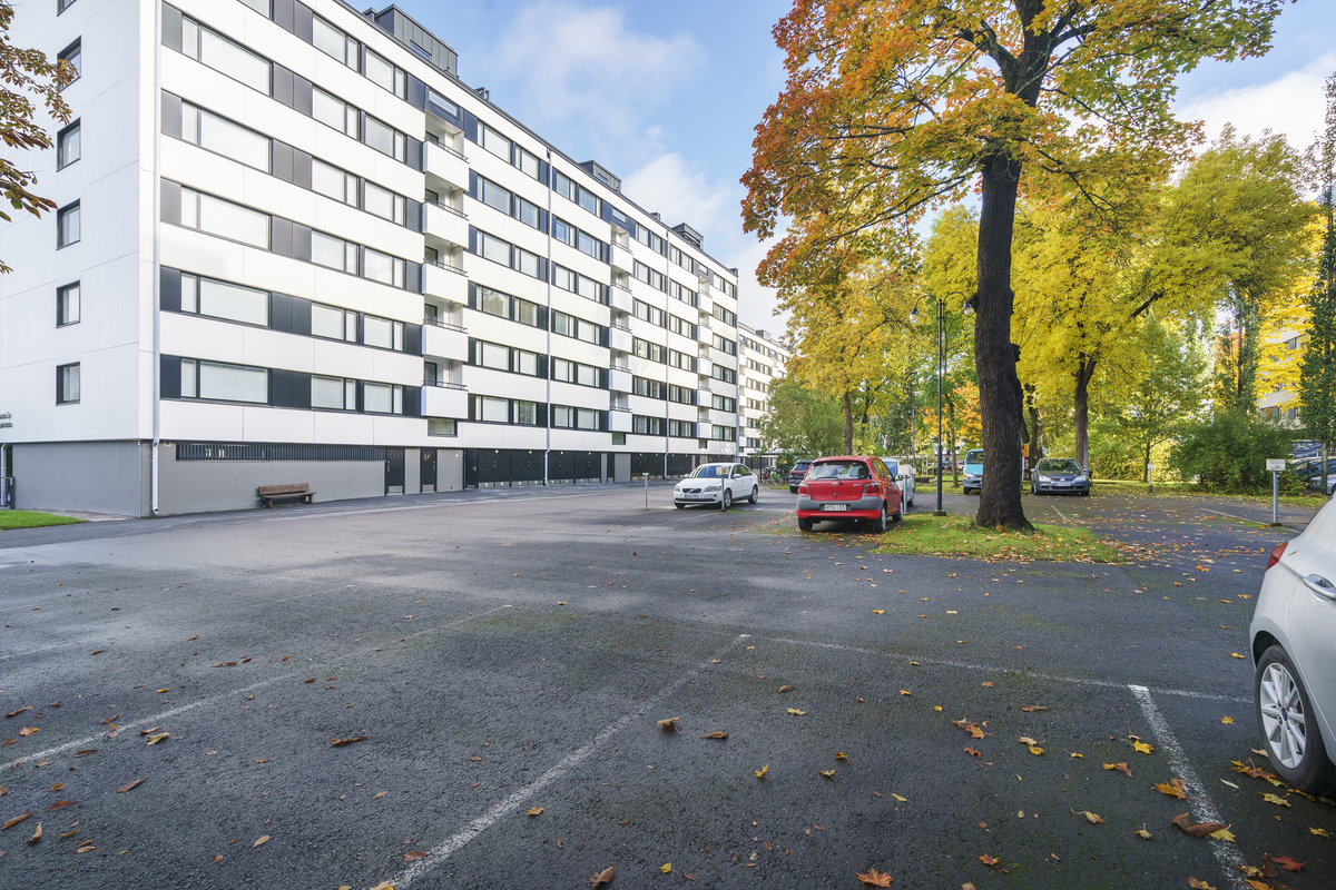Pysäköinti takapihalla
