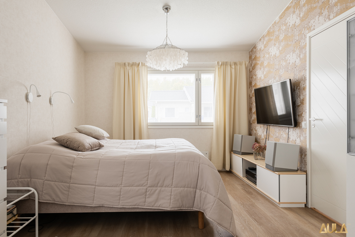 Makuuhuone 1