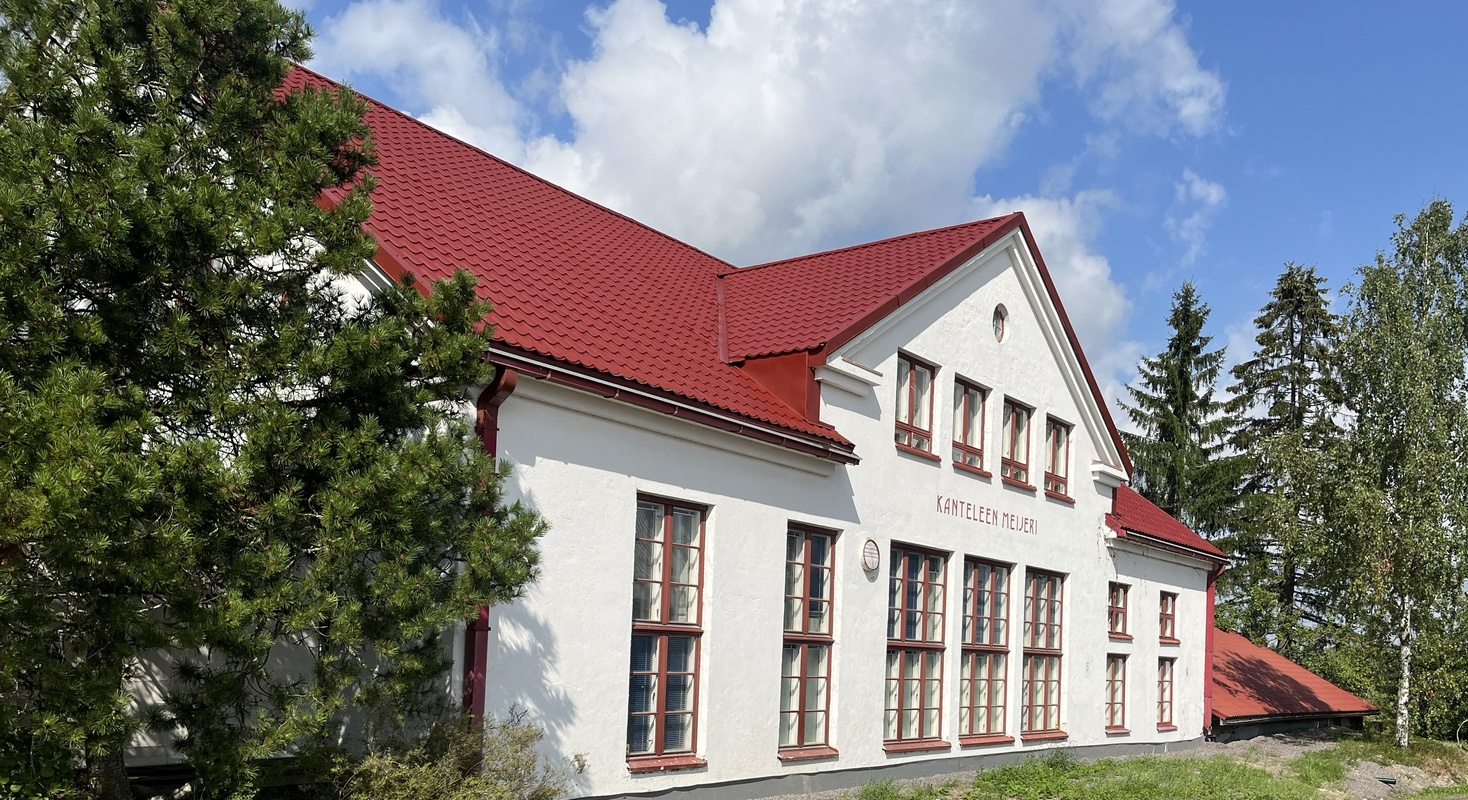 Julkisivu