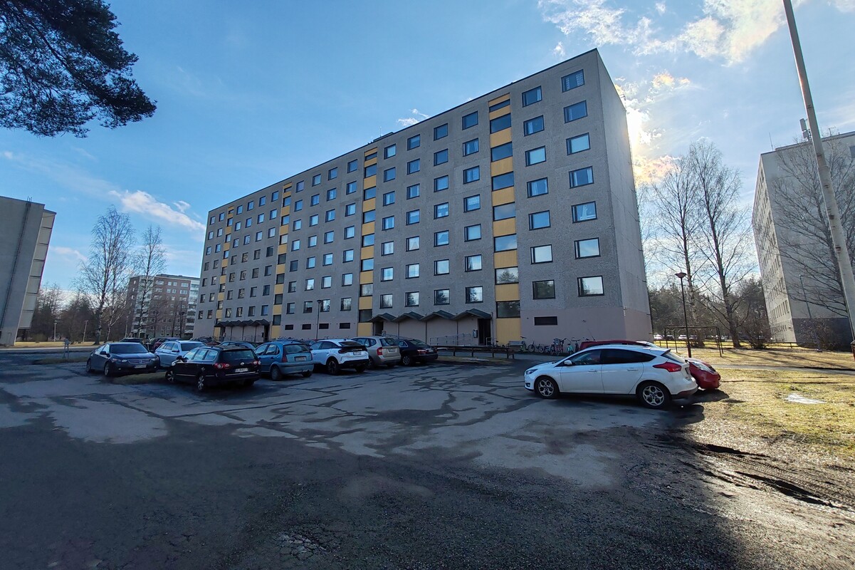 Julkisivu