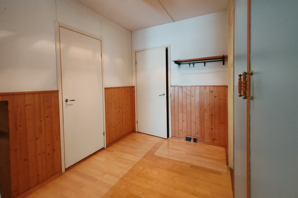 Eteinen