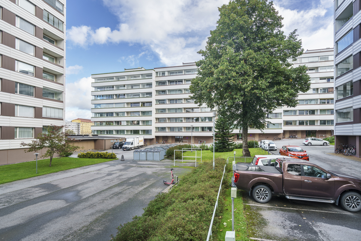Iso taloyhtiö