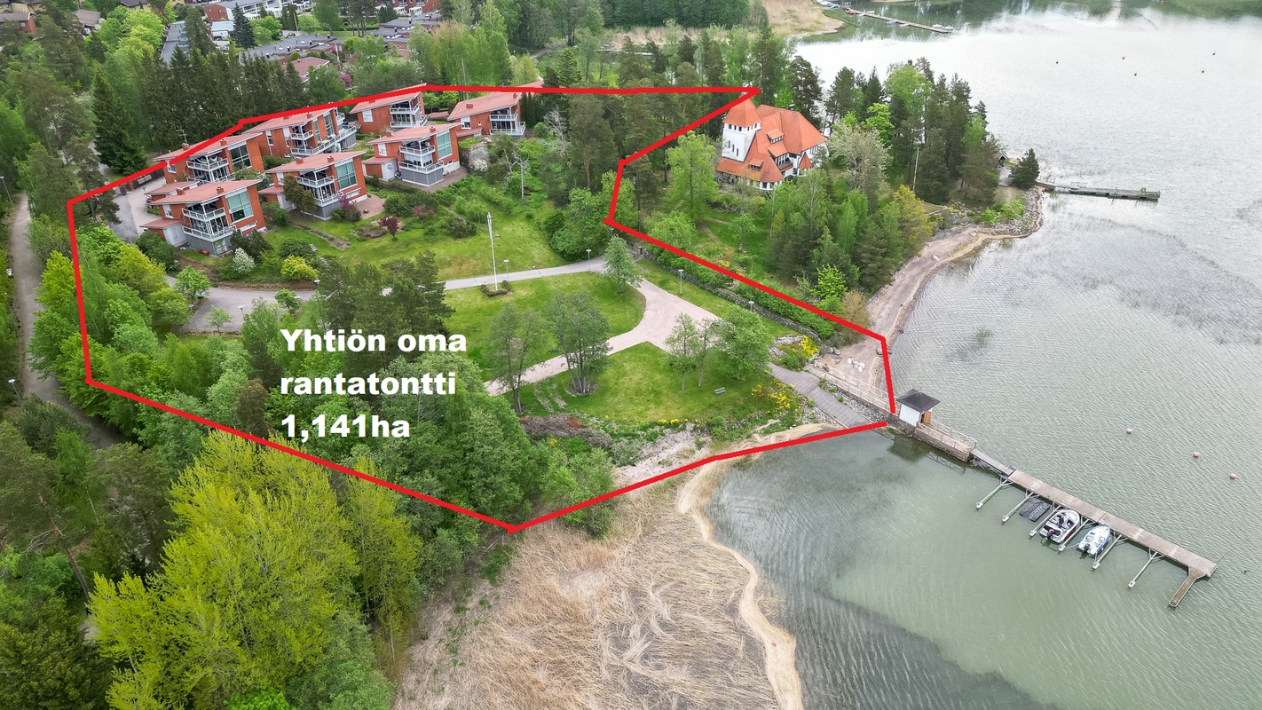 Yhtiön tontti hahmoteltu lännestä
