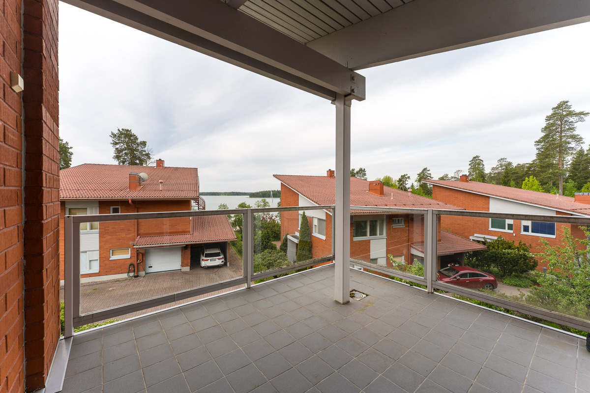 Yläparveke
