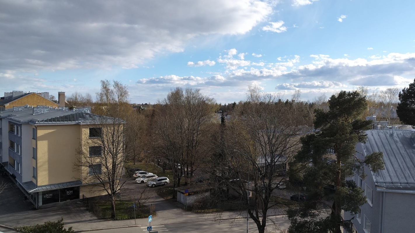 Parvekenäkymä etelään