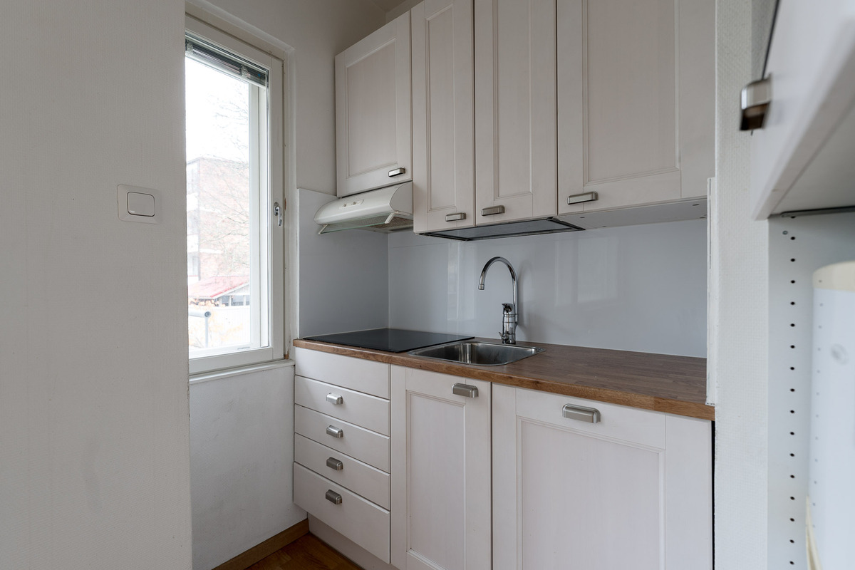 Keittokomerossakin on ikkuna