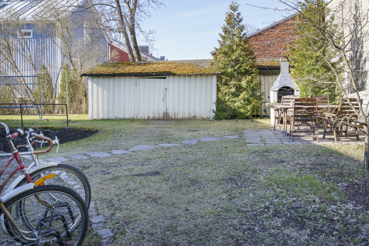 Ulkovälinevarasto