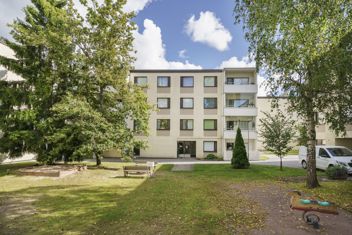 Sisäänkäynnin puoli